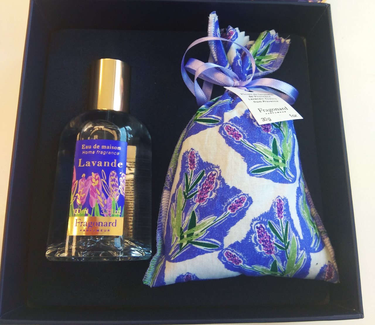 Lavande set v dárkové krabičce, Fragonard, interiérová vôňa 100ml, kvetiny levanduľa v taštičce
