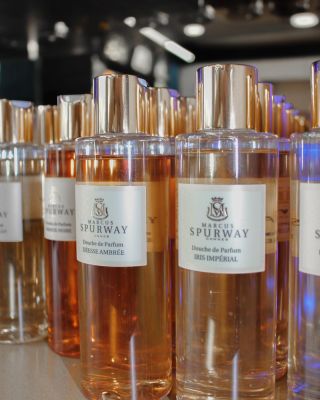 Marcus Spurway, sprchový parfémovaný gel, 200 ml Parfémové sprchové gely Marcus Spurway promění koupel ve skutečný rituál...